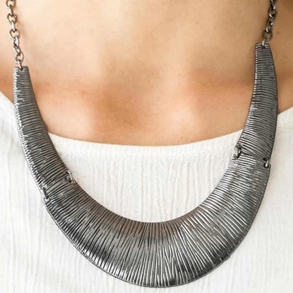 Nwt Women's 3pc Gunmetal Choker/Earrings/Bangle Statement Set